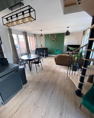 Apartamento Duplex Proche Gare Vue Tour Perret Avec Parking Gratuit Amiens Exterior foto
