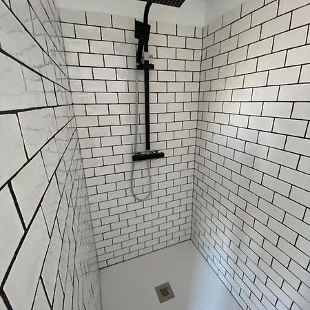 Apartamento Duplex Proche Gare Vue Tour Perret Avec Parking Gratuit Amiens Exterior foto